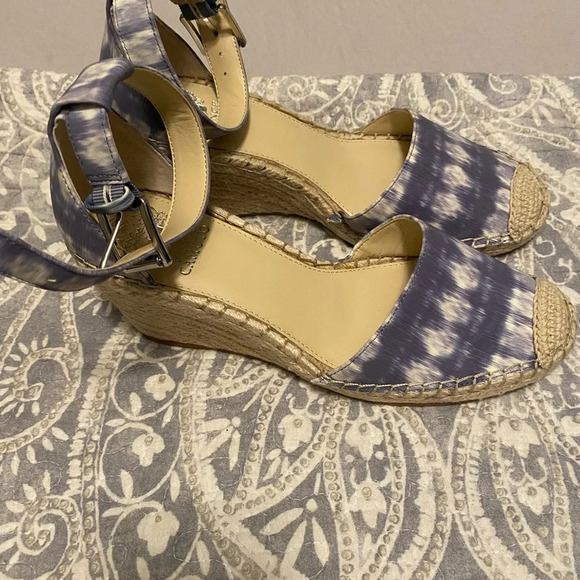 Vince camuto espadrilles venerly size 9 nwot blue white - Picture 2 of 8